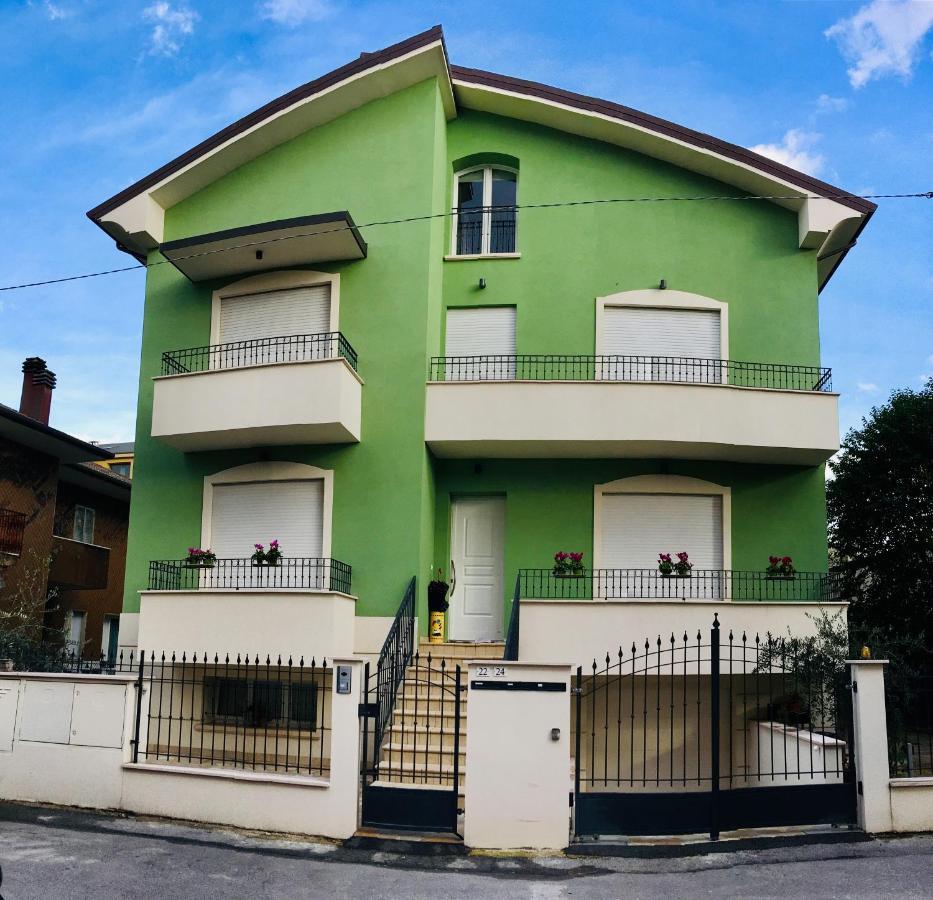Residenza Elena Daire Rimini Dış mekan fotoğraf